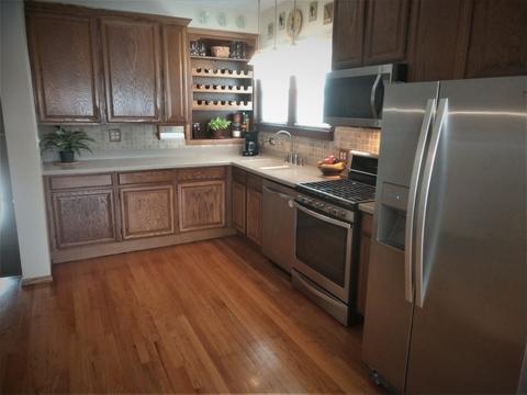 232 E Maple Ave, Roselle, IL 60172 photo 5