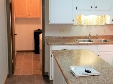 509 Jenkran St #8, Morrison, IL 61270 photo 3