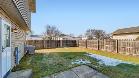 1390 Gloucester Ct, Hoffman Estates, IL 60192 photo 25
