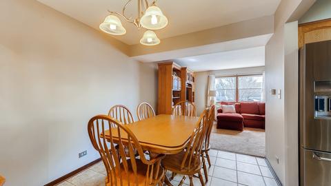 1390 Gloucester Ct, Hoffman Estates, IL 60192 photo 7