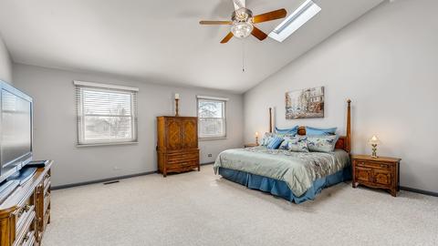 1390 Gloucester Ct, Hoffman Estates, IL 60192 photo 14