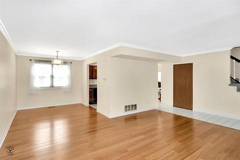 777 W Appletree Ln, Bartlett, IL 60103 photo 5