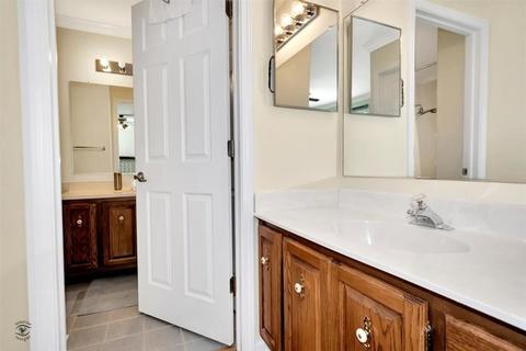 777 W Appletree Ln, Bartlett, IL 60103 photo 18