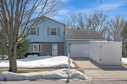 777 W Appletree Ln, Bartlett, IL 60103 photo 2