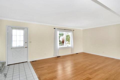 777 W Appletree Ln, Bartlett, IL 60103 photo 4