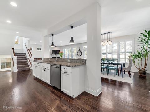525 W 3rd St, Elmhurst, IL 60126 photo 14