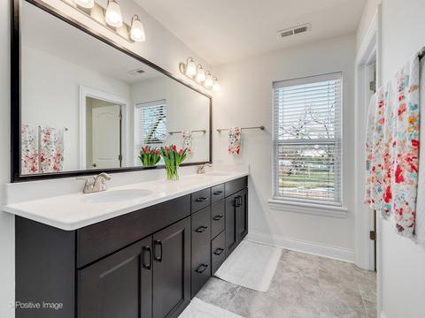 525 W 3rd St, Elmhurst, IL 60126 photo 22