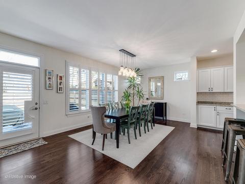 525 W 3rd St, Elmhurst, IL 60126 photo 8