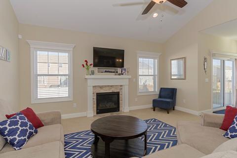 1232 Cake Bread Rd, Normal, IL 61761 photo 3