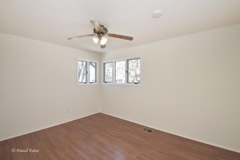 3717 Wren Ln, Rolling Meadows, IL 60008 photo 4