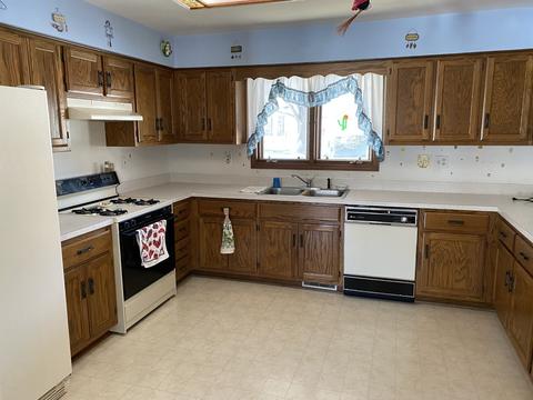 1192 Danforth Dr, Batavia, IL 60510 photo 13