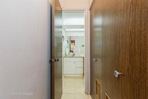 3524 Golfview Dr, Hazel Crest, IL 60429 photo 8