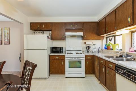3524 Golfview Dr, Hazel Crest, IL 60429 photo 4