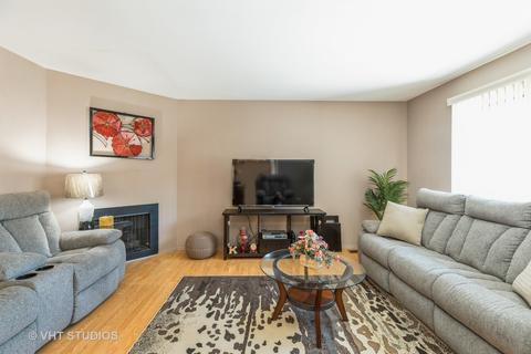3524 Golfview Dr, Hazel Crest, IL 60429 photo 2