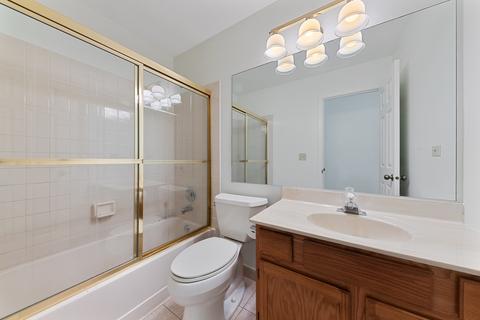 4528 Olmstead Dr, Hoffman Estates, IL 60192 photo 11