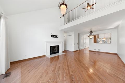4528 Olmstead Dr, Hoffman Estates, IL 60192 photo 4