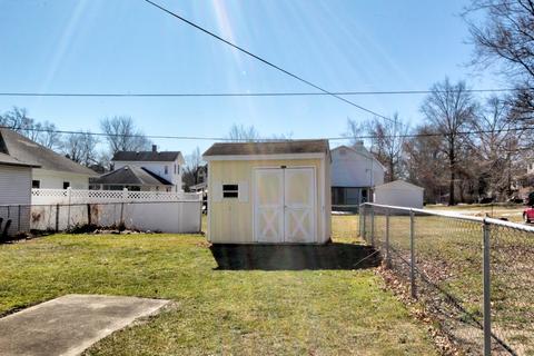337 E Cherry St, Watseka, IL 60970 photo 5