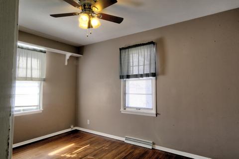337 E Cherry St, Watseka, IL 60970 photo 16
