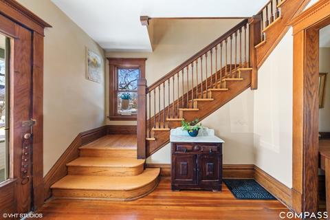 319 E Union Ave, Wheaton, IL 60187 photo 4