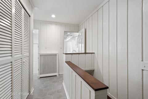 1020 N Main St, Wheaton, IL 60187 photo 9