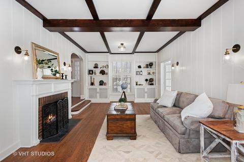 1020 N Main St, Wheaton, IL 60187 photo 5