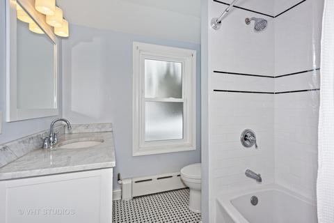1020 N Main St, Wheaton, IL 60187 photo 15