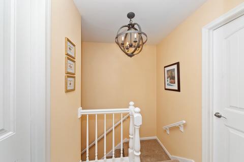992 Pear Tree Ln, Wheeling, IL 60090 photo 12