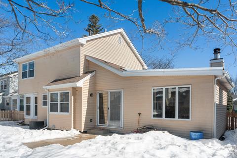 992 Pear Tree Ln, Wheeling, IL 60090 photo 21