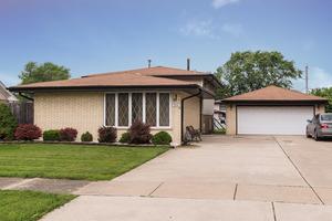 7818 W 80th St, Bridgeview, IL 60455 photo 1