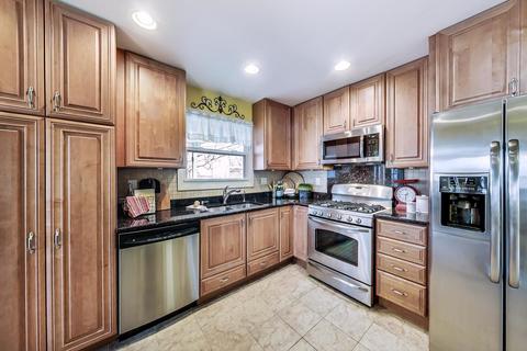 807 E Golfhurst Ave, Mount Prospect, IL 60056 photo 10