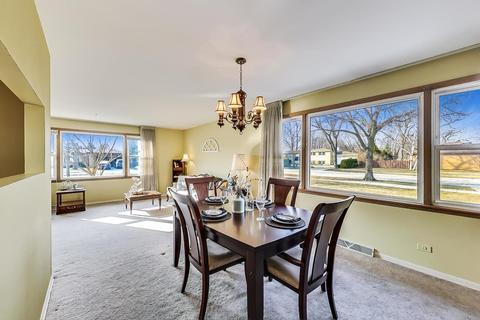 807 E Golfhurst Ave, Mount Prospect, IL 60056 photo 8