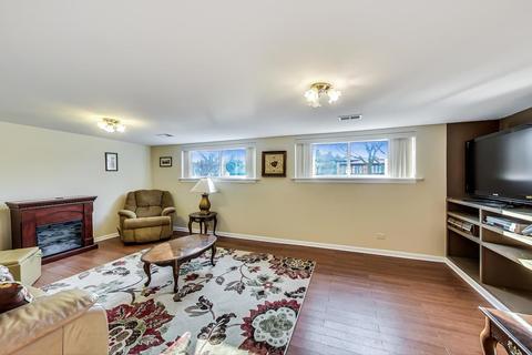 807 E Golfhurst Ave, Mount Prospect, IL 60056 photo 21