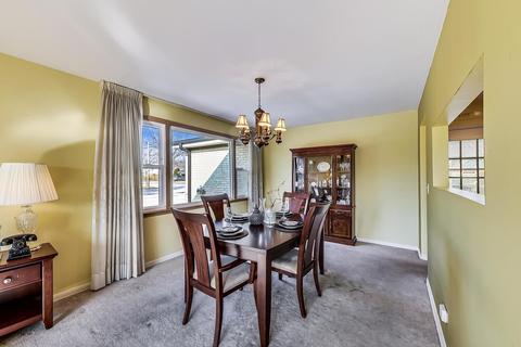 807 E Golfhurst Ave, Mount Prospect, IL 60056 photo 7