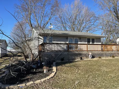 122 E 2nd St, Wyanet, IL 61379 photo 1