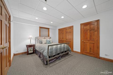 1561 Camden Pl, Wheaton, IL 60189 photo 33