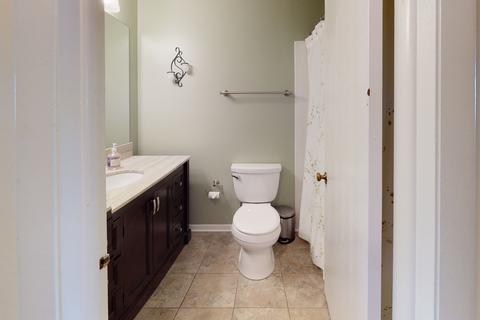 110 New Castle Ct, Rolling Meadows, IL 60008 photo 16