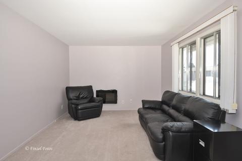 819 Royal Dr #D-3, Mchenry, IL 60050 photo 3