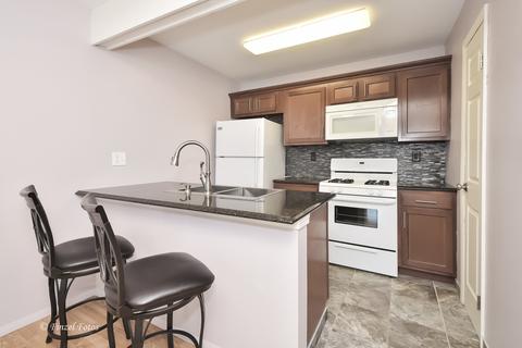 819 Royal Dr #D-3, Mchenry, IL 60050 photo 5