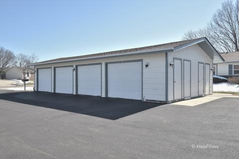 819 Royal Dr #D-3, Mchenry, IL 60050 photo 2