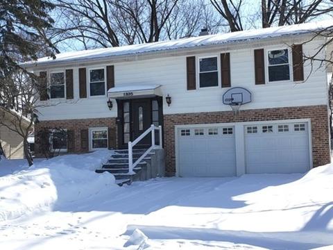 1335 Newcastle Ln, Hoffman Estates, IL 60169 photo 1