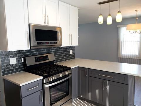 1335 Newcastle Ln, Hoffman Estates, IL 60169 photo 3
