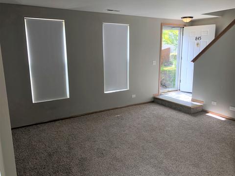 845 Symphony Dr, Aurora, IL 60504 photo 2