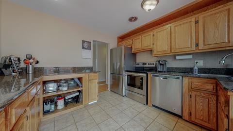 8649 Patricia Dr, Lyons, IL 60534 photo 6