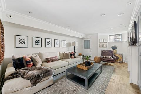 49 E Bellevue Pl, Chicago, IL 60611 photo 14
