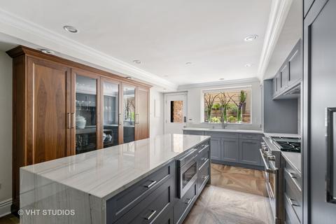49 E Bellevue Pl, Chicago, IL 60611 photo 18