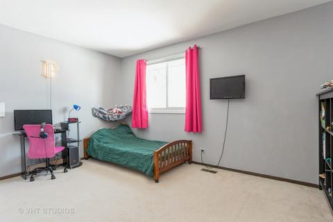 1459 Blackburn St, Wheaton, IL 60189 photo 8