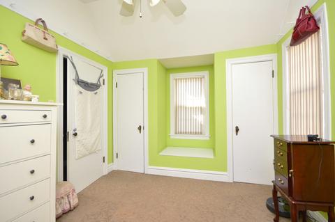 347 S Wolf Rd, Des Plaines, IL 60016 photo 12