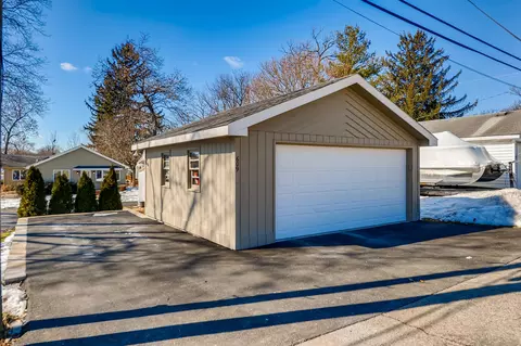 609 S Emerald Dr, Mchenry, IL 60051 photo 24