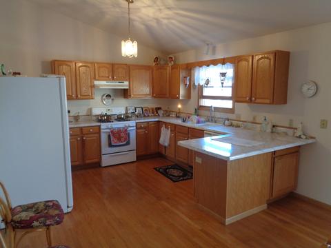 5210 Glenbrook Trl, Mchenry, IL 60050 photo 6