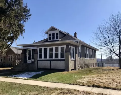 225 E Minnesota St, Spring Valley, IL 61362 photo 1